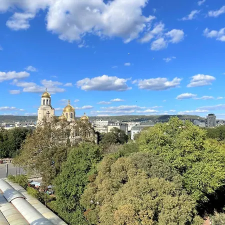 Апартамент Cathedral View Flat Варна